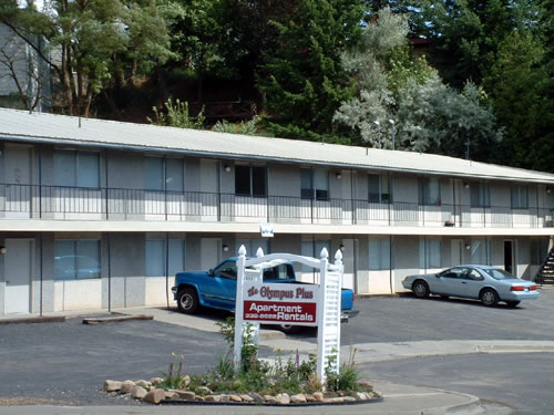 Exterior pictures of The Olympus Plus Apartments, 1200 Hillside Circle in Pullman, Wa