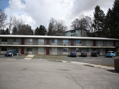 Exterior pictures of The Olympus Plus Apartments, 1200 Hillside Circle in Pullman, Wa