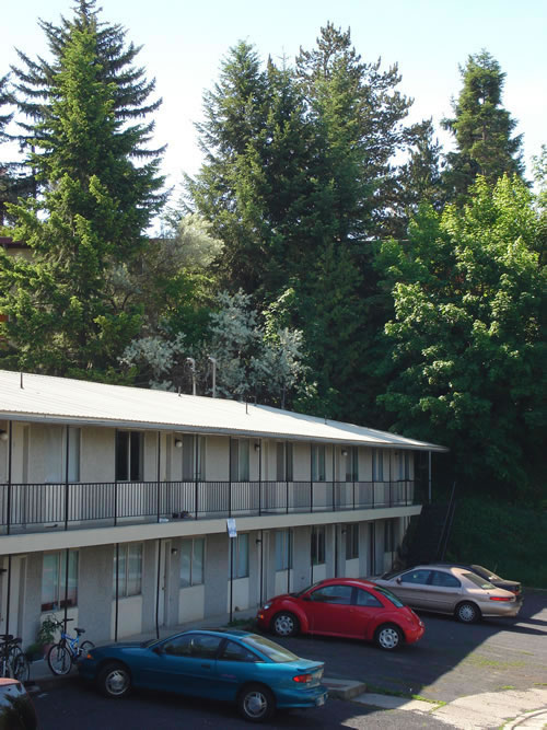 Exterior pictures of The Olympus Plus Apartments, 1200 Hillside Circle in Pullman, Wa