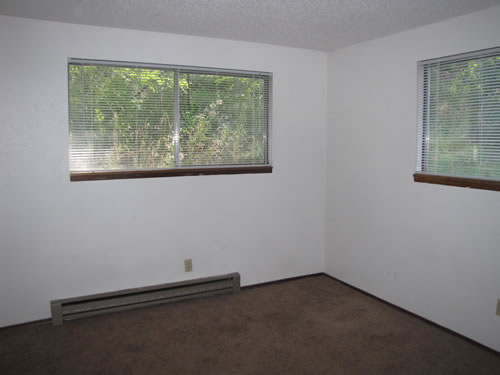 A three-bedroom apartment at the 1270 Hillside Drive, Upper Unit, Pullman WA 99163