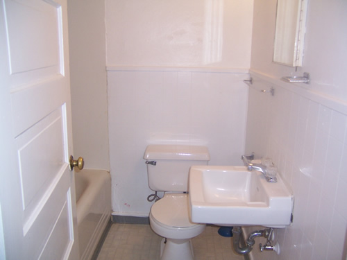 A one-bedroom apartment in the fourplex on 118 S. Hayes Street in Moscow, Id
