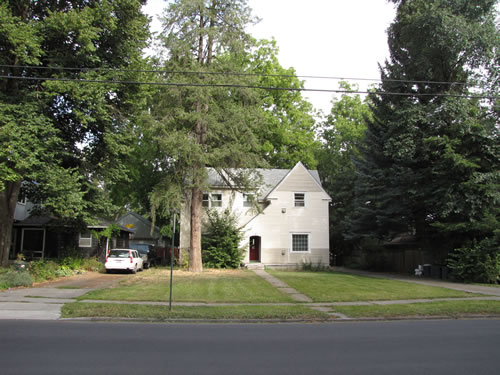 Exterior pictures of the fourplex at 118 S. Hayes in Moscow, Id