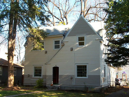 Exterior pictures of the fourplex at 118 S. Hayes in Moscow, Id