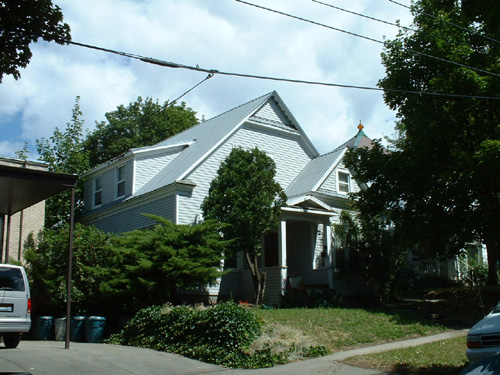 An external picture of the Triplex on 312 East Second Street in Moscow, Id