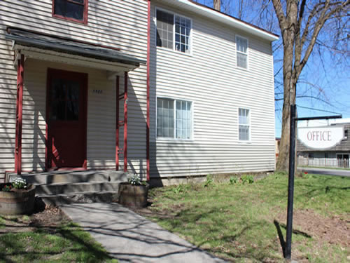 1122 E. Third fourplex entry