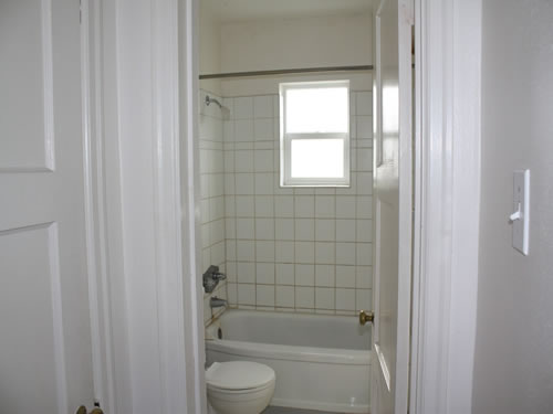 Pictures of a one-bedroom at The Elysian Apartments, 406 Ponderosa Court, apartment 202 in Moscow, Id