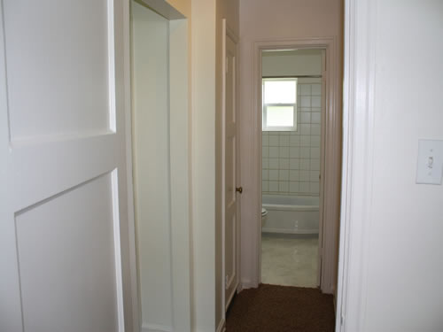 Pictures of a one-bedroom at The Elysian Apartments, 406 Ponderosa Court, apartment  202 in Moscow, Id