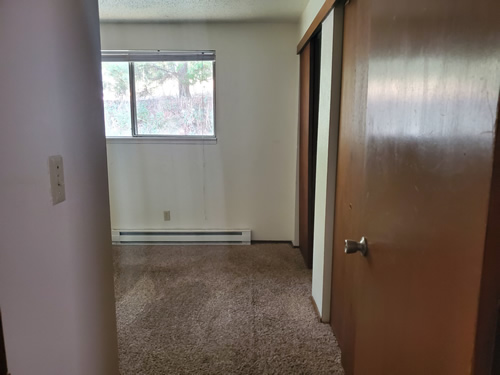 A three-bedroom apartment at the 1270 Hillside Drive, Upper Unit, Pullman WA 99163