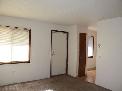 A two-bedroom at The Laurel Apartments on 1585 Hillside Drive, apartment 5 in Pullman, Wa