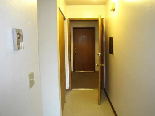 One-bedroom at The Lamont Apartments, 1810 Lamont Street, apt. 8, Pullman, Wa