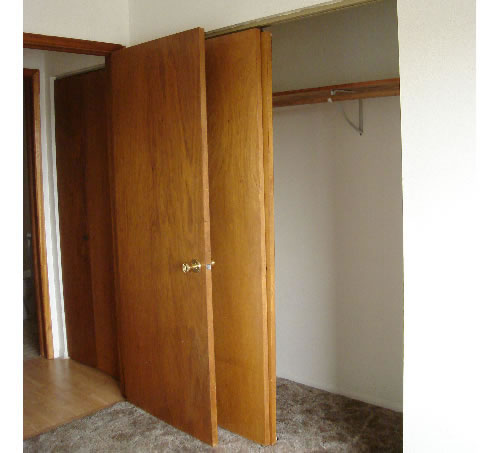 Picture of apartment 13, a one-bedroom at The Cougar Apartments, in Pullman, Wa