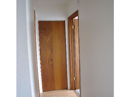 Picture of apartment 13, a one-bedroom at The Cougar Apartments, in Pullman, Wa